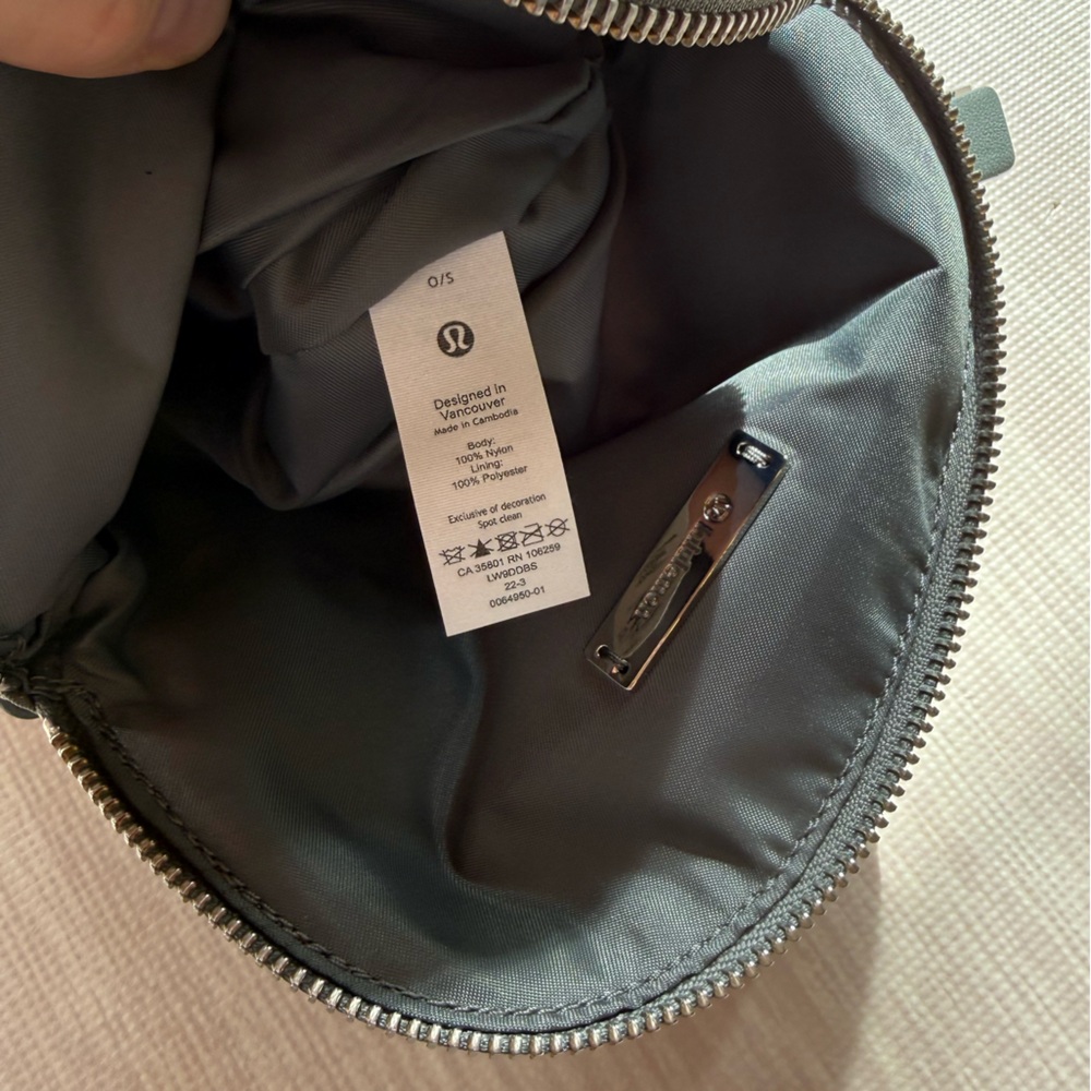 lululemon athletica All Night Festival Bag - Gray Sage *Rare Release* - Picture 11 of 11